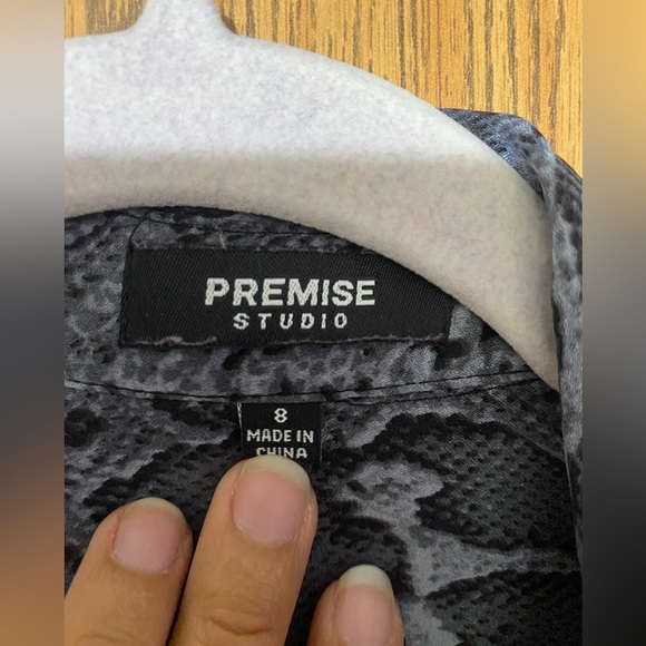 Snake print blouse - Picture 3 of 4